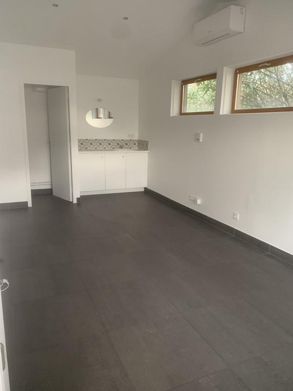 Local d'activités - 20 m²