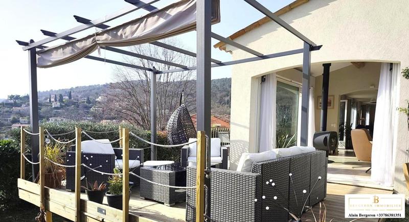 Villa - 196 m² - 5 pièces