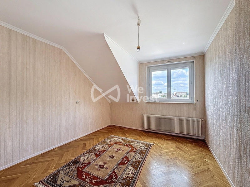 Maison - 157 m² - 10 pièces