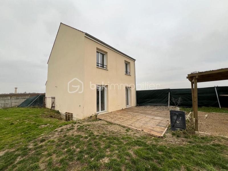 Maison - 95 m² - 5 pièces