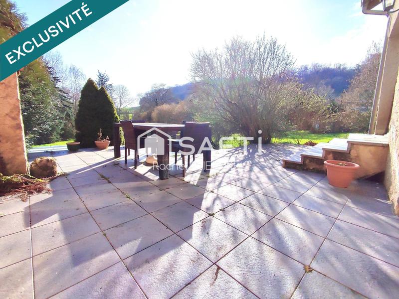 Maison - 230 m² - 7 pièces