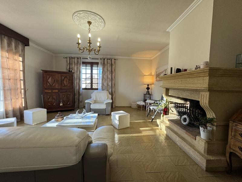 Maison - 163 m² - 6 pièces