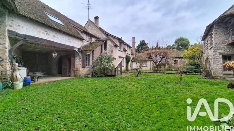 Maison - 185 m² - 8 pièces