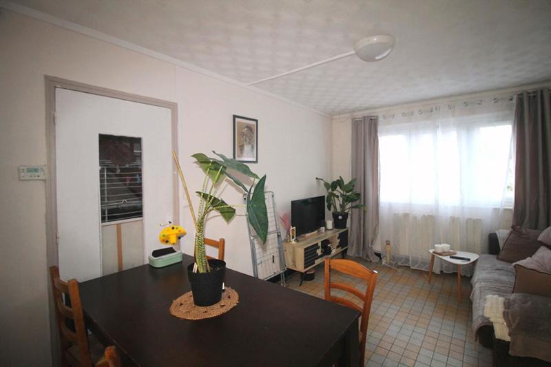 Maison - 75 m² - 5 pièces