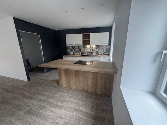 Appartement - 99 m² - 4 pièces