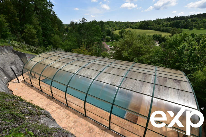 Maison traditionnelle - 201 m²