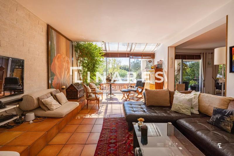 Villa - 196 m² - 6 pièces