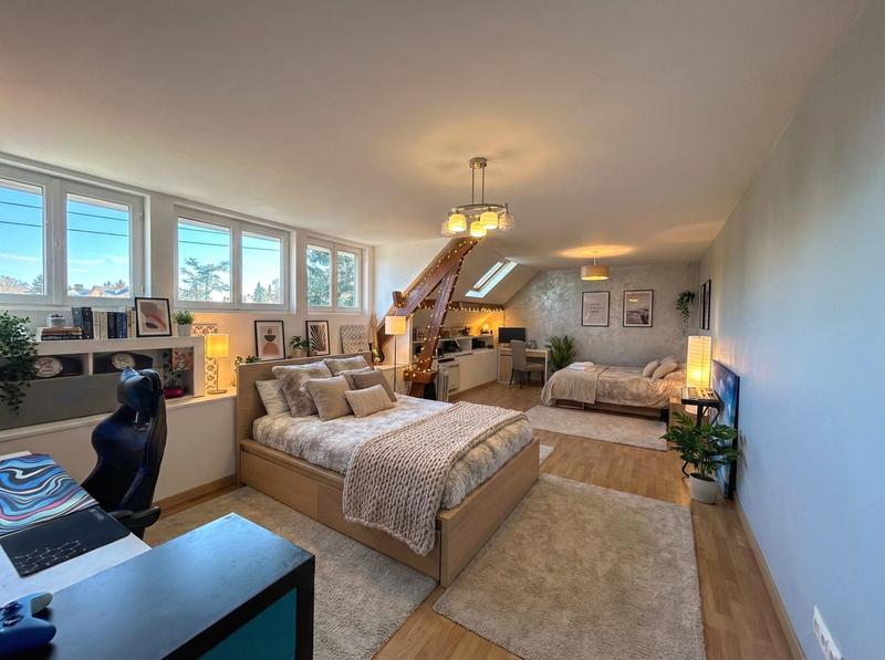 Maison - 180 m² - 9 pièces