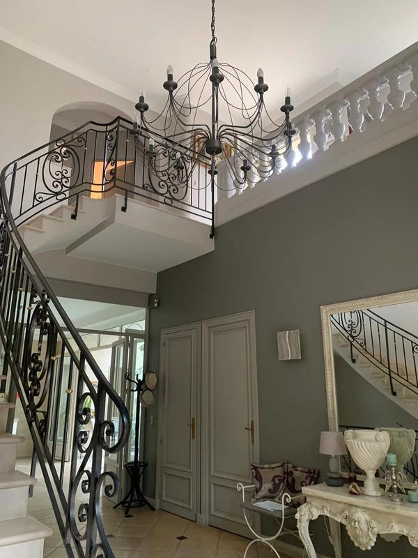 Maison - 316 m² - 8 pièces