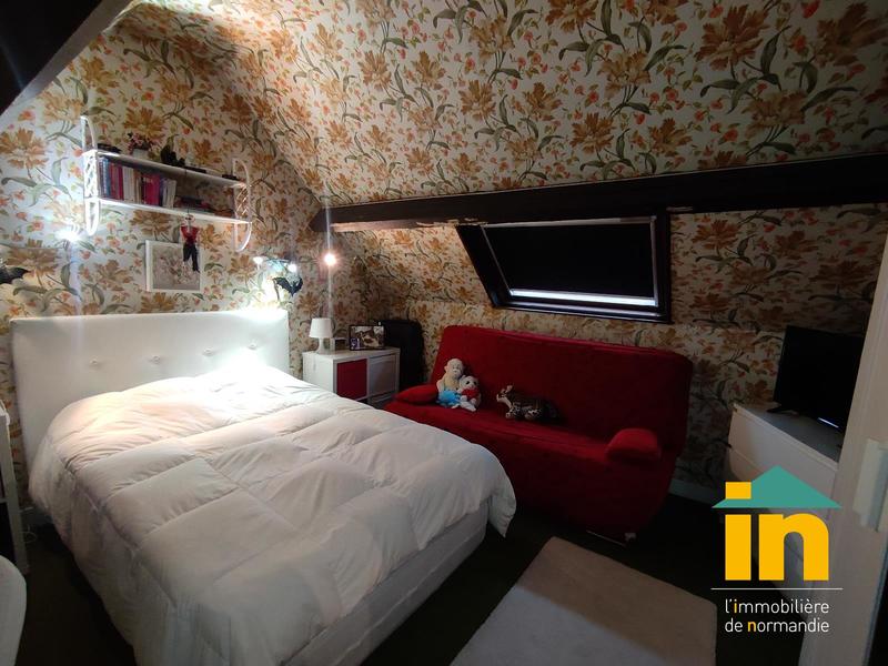 Maison - 180 m² - 9 pièces