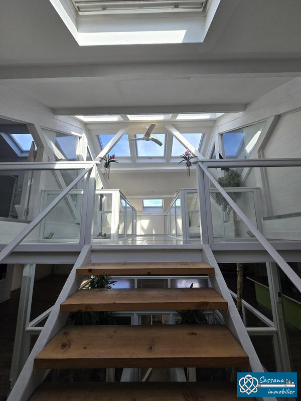 Local commercial - 336 m² - 9 pièces