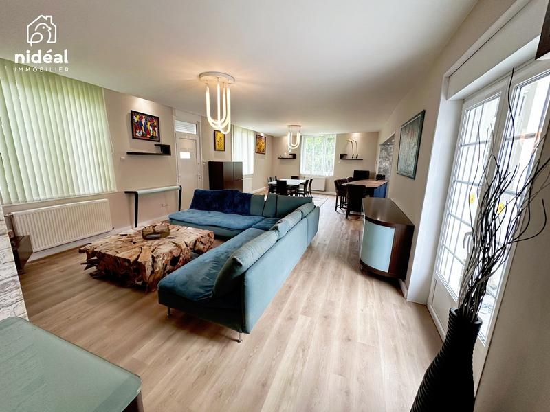 Maison - 280 m² - 7 pièces