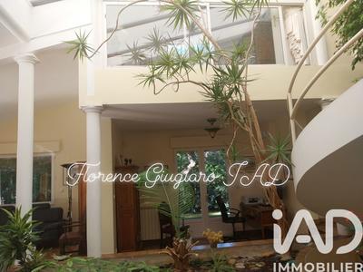 Maison - 292 m² - 8 pièces