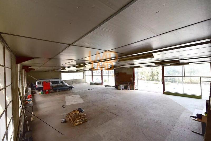 Local commercial - 630 m² - 3 pièces