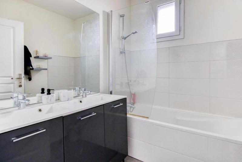 Maison - 84 m² - 5 pièces