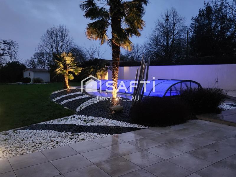 Maison - 217 m² - 6 pièces