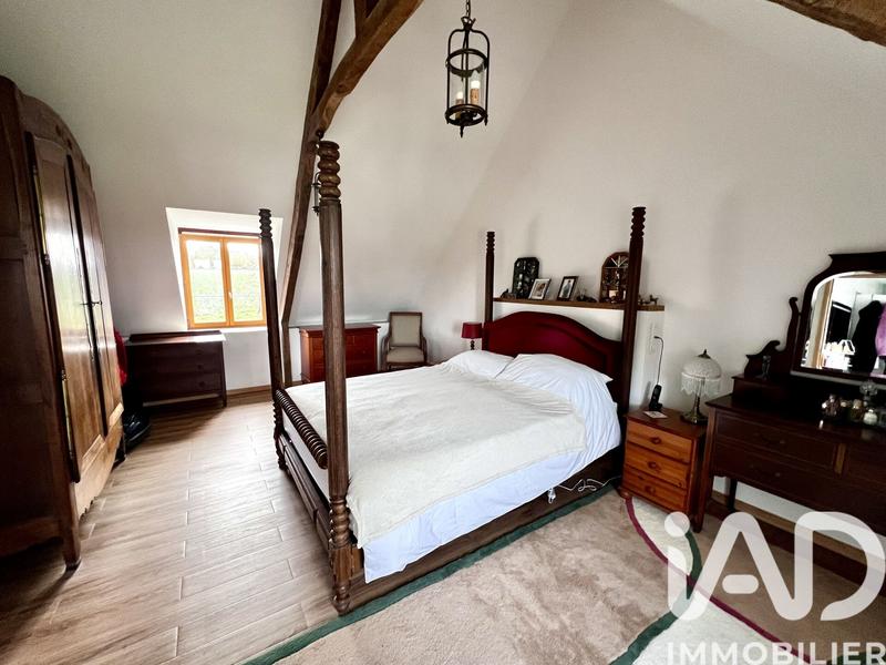 Maison - 217 m² - 8 pièces