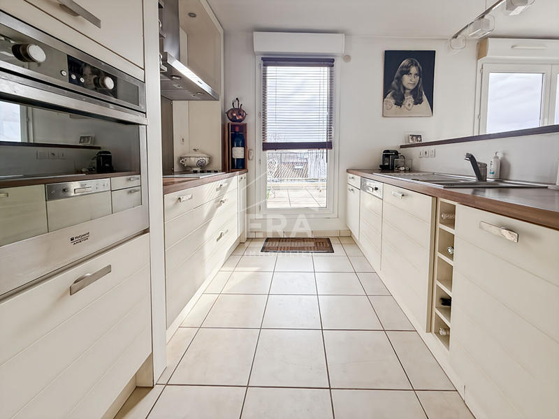 Appartement - 94 m² - 4 pièces