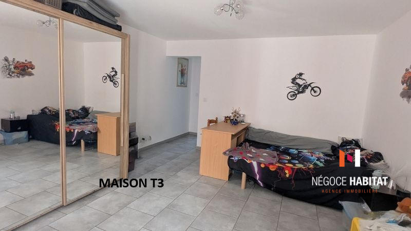 Maison - 235 m² - 10 pièces