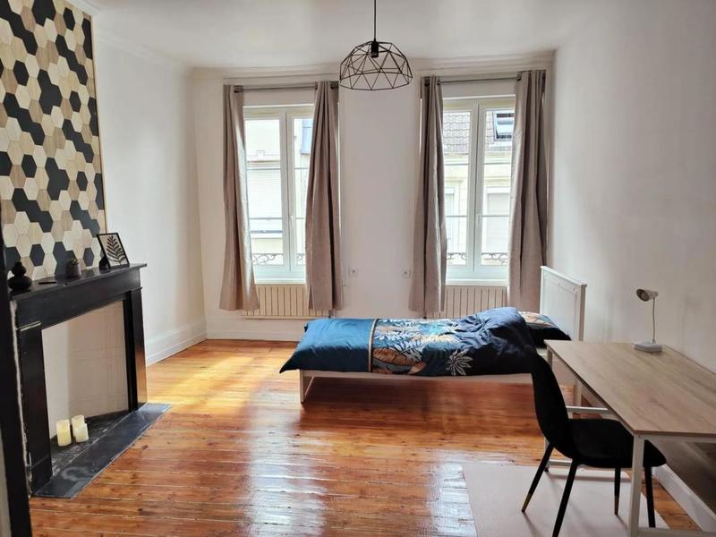 Appartement - 300 m² - 13 pièces