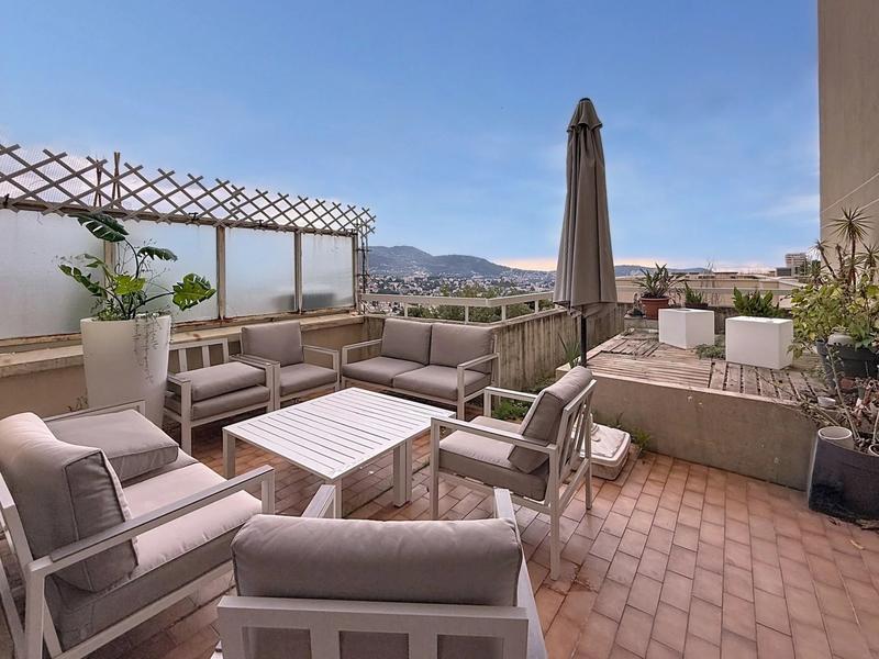 Appartement - 138 m² - 5 pièces