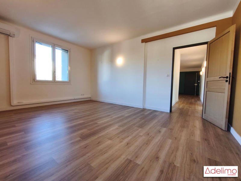 Appartement - 116 m² - 6 pièces