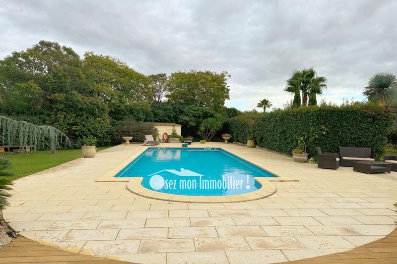 Maison - 273 m² - 8 pièces