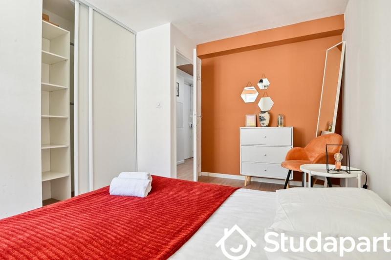 Chambre - 9 m² - 1 pièce