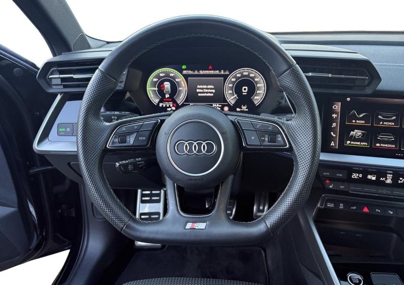 Audi A3 sportback 45 TFSIe 245 s-Line Hybride Rechargeable / Matrix Led Volant Méplat Caméra de Recul Régulateur Distance Keyless