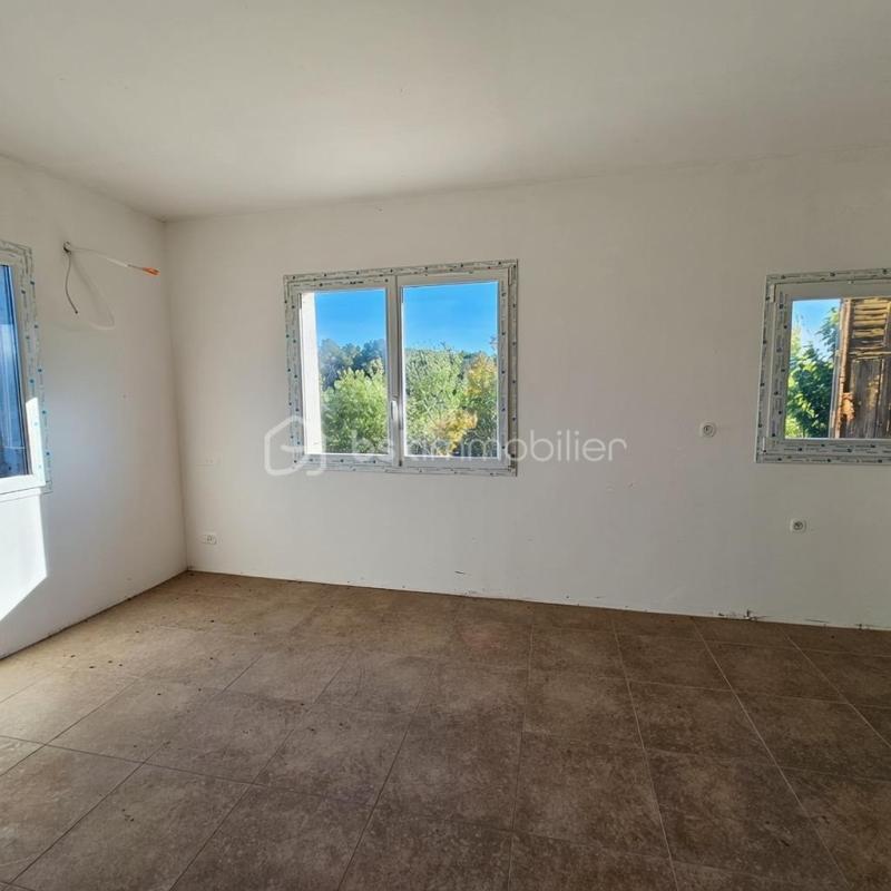 Maison - 300 m² - 9 pièces