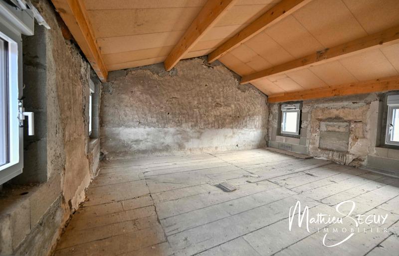 Appartement - 100 m² - 4 pièces