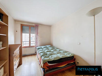 Appartement - 80 m² - 3 pièces