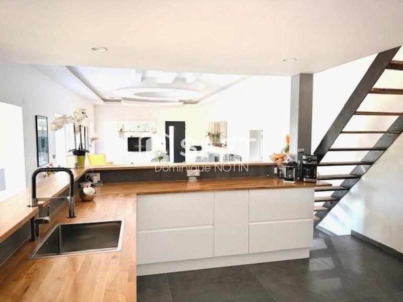 Maison - 177 m² - 5 pièces