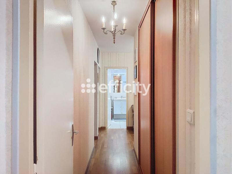 Appartement - 103 m² - 5 pièces