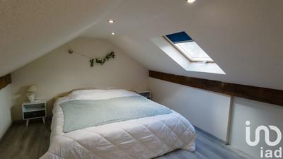 Maison - 99 m² - 5 pièces