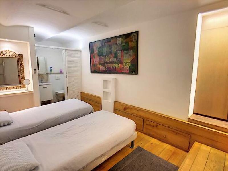 Loft - 225 m² - 6 pièces