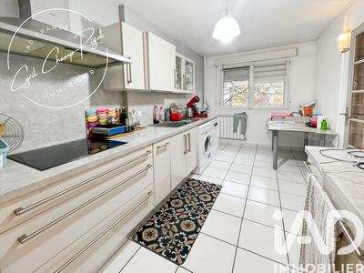 Appartement - 84 m² - 4 pièces