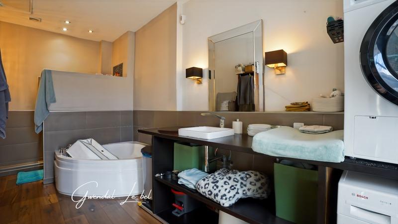 Immeuble - 130 m² - 5 pièces