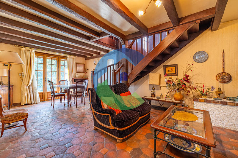 Maison - 195 m² - 7 pièces