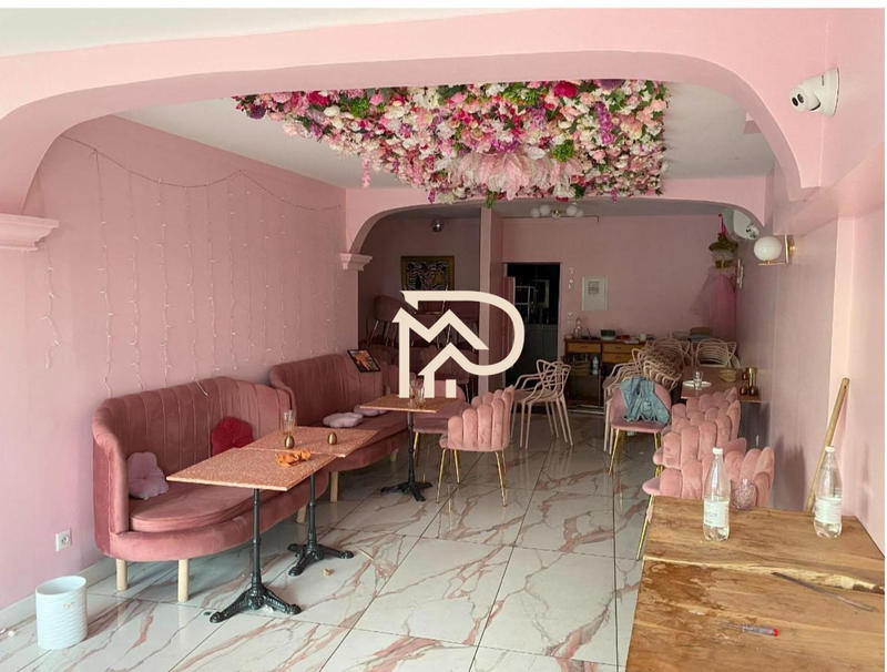 Local commercial - 145 m²