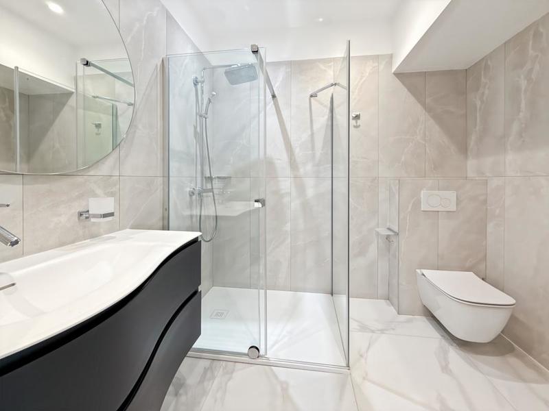 Appartement - 270 m² - 6 pièces