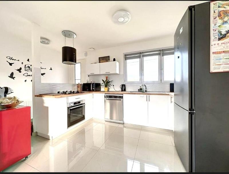 Maison - 80 m² - 5 pièces