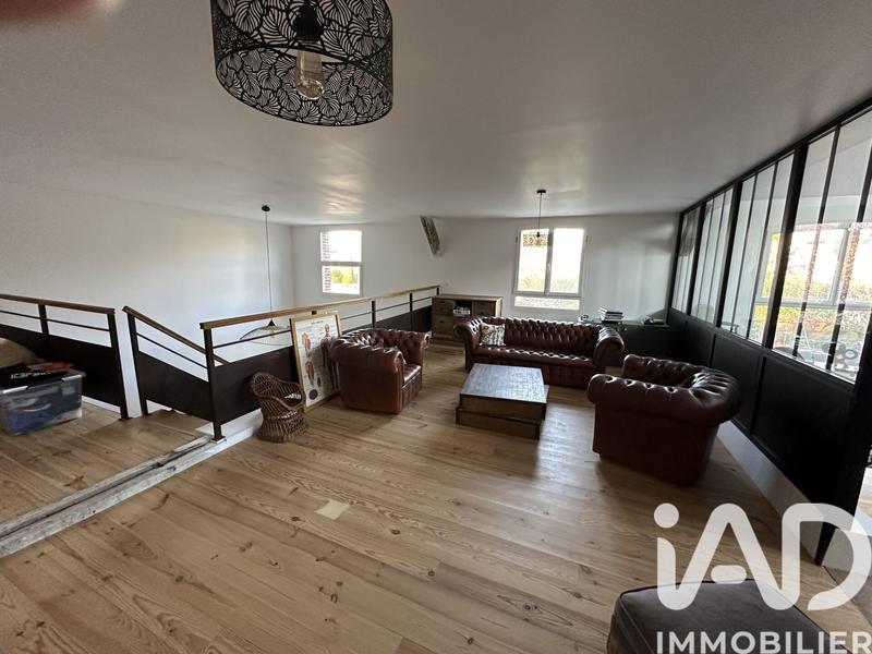 Maison - 350 m² - 5 pièces