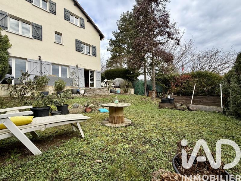 Maison - 158 m² - 8 pièces