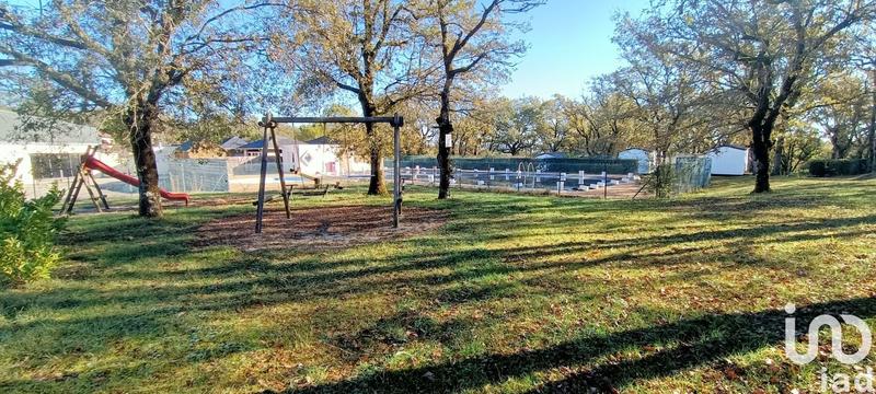 Local commercial - 25 000 m²