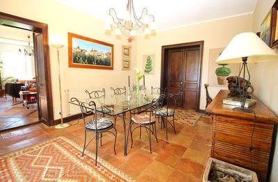 Maison - 405 m² - 10 pièces