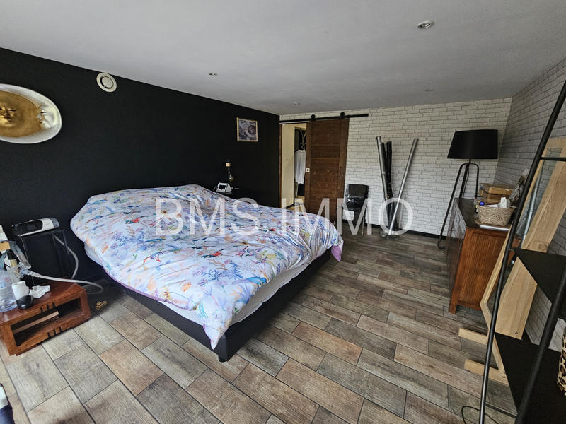 Maison - 205 m² - 6 pièces