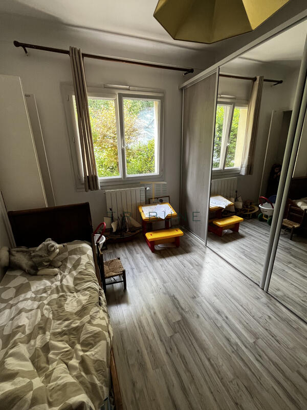 Maison - 266 m² - 10 pièces