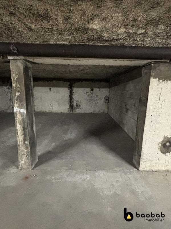 Parking / Garage - 14 m²