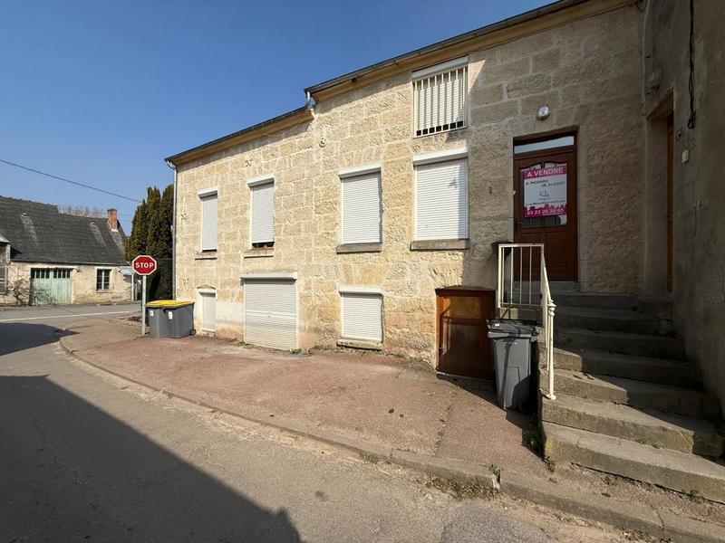 Maison - 300 m² - 7 pièces
